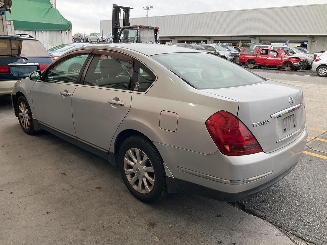 Photo '13' of Nissan Teana