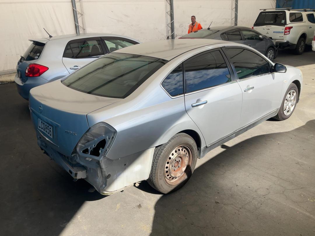 Photo '13' of Nissan Teana