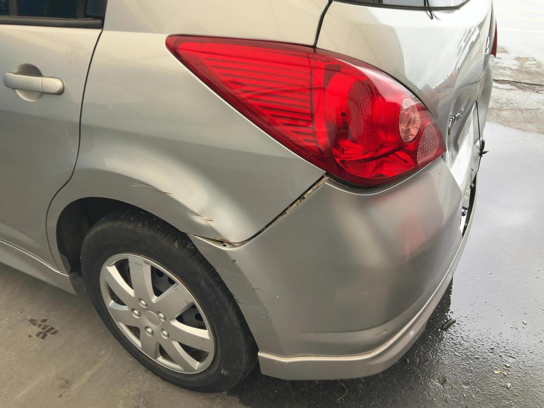 Photo '22' of Nissan Tiida