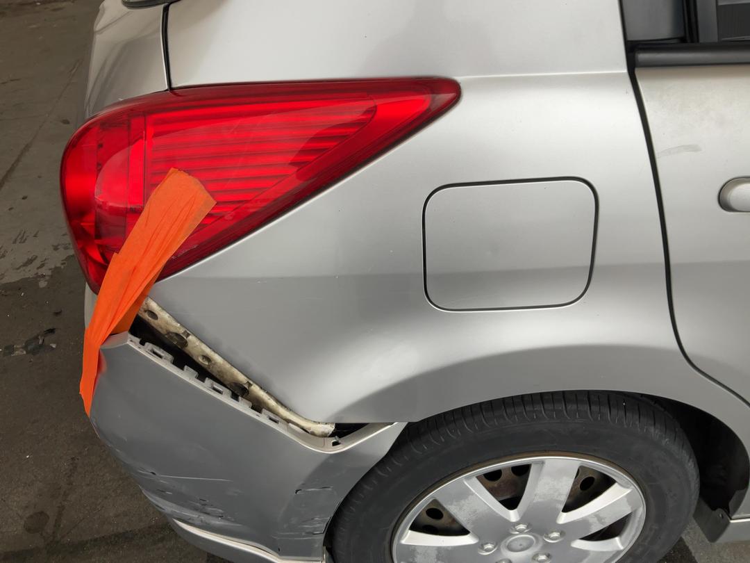 Photo '26' of Nissan Tiida