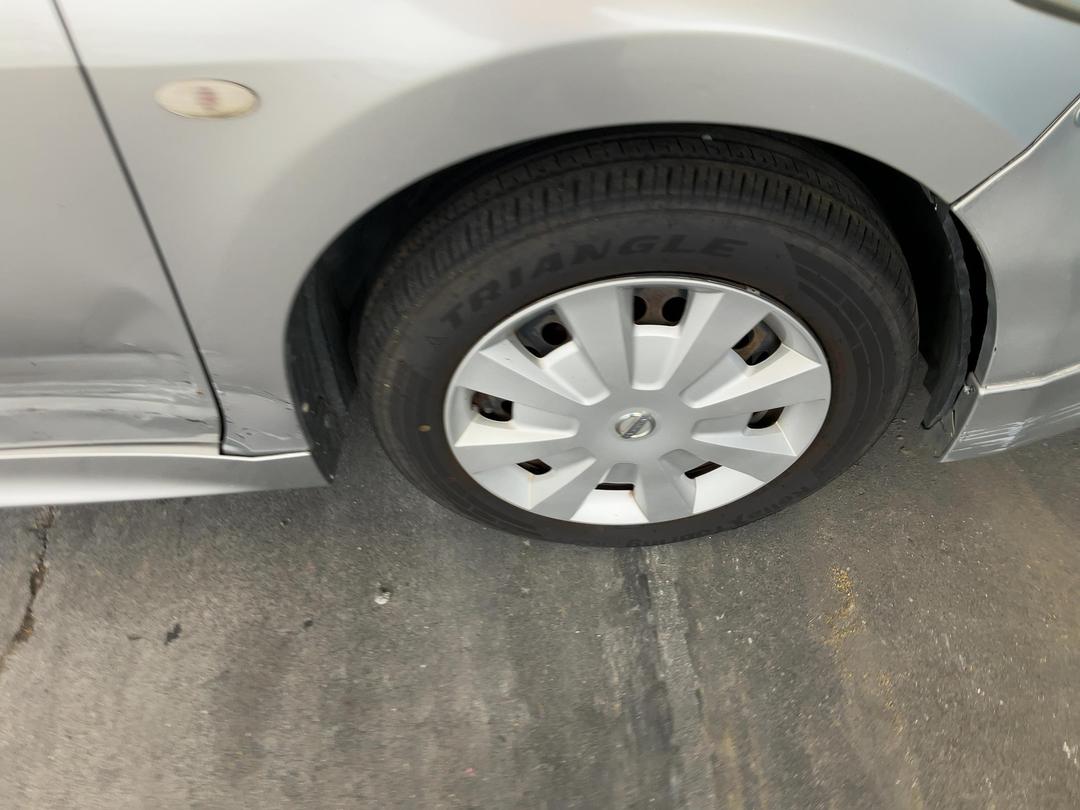 Photo '28' of Nissan Tiida