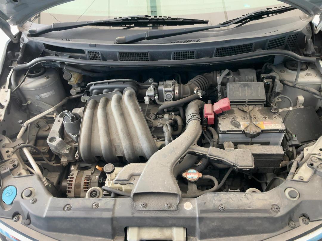 Photo '31' of Nissan Tiida