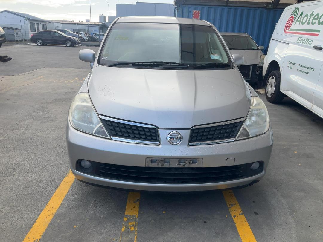 Photo '2' of Nissan Tiida