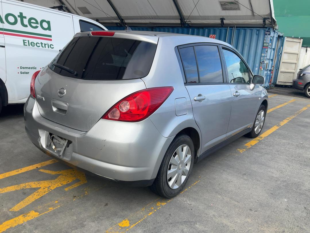 Photo '9' of Nissan Tiida