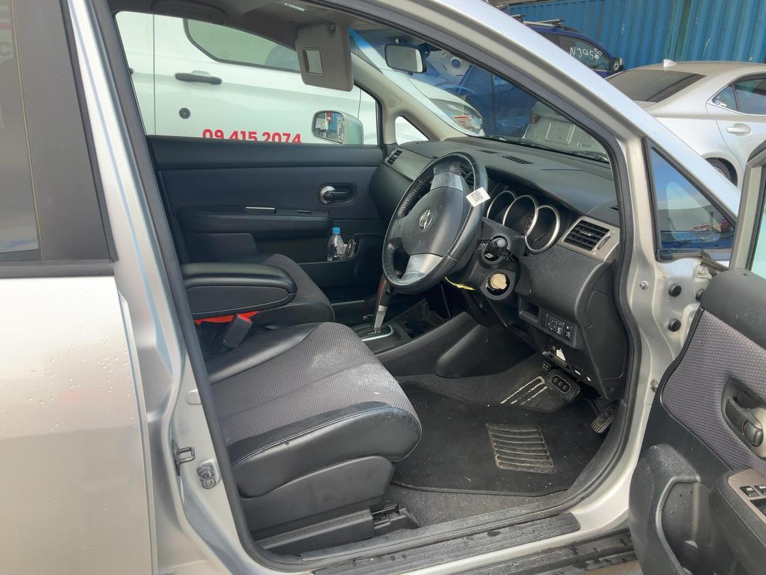 Photo '15' of Nissan Tiida