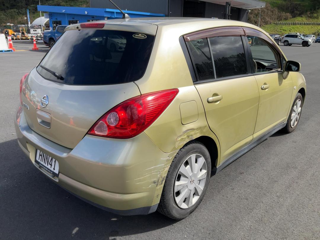 Photo '4' of Nissan Tiida