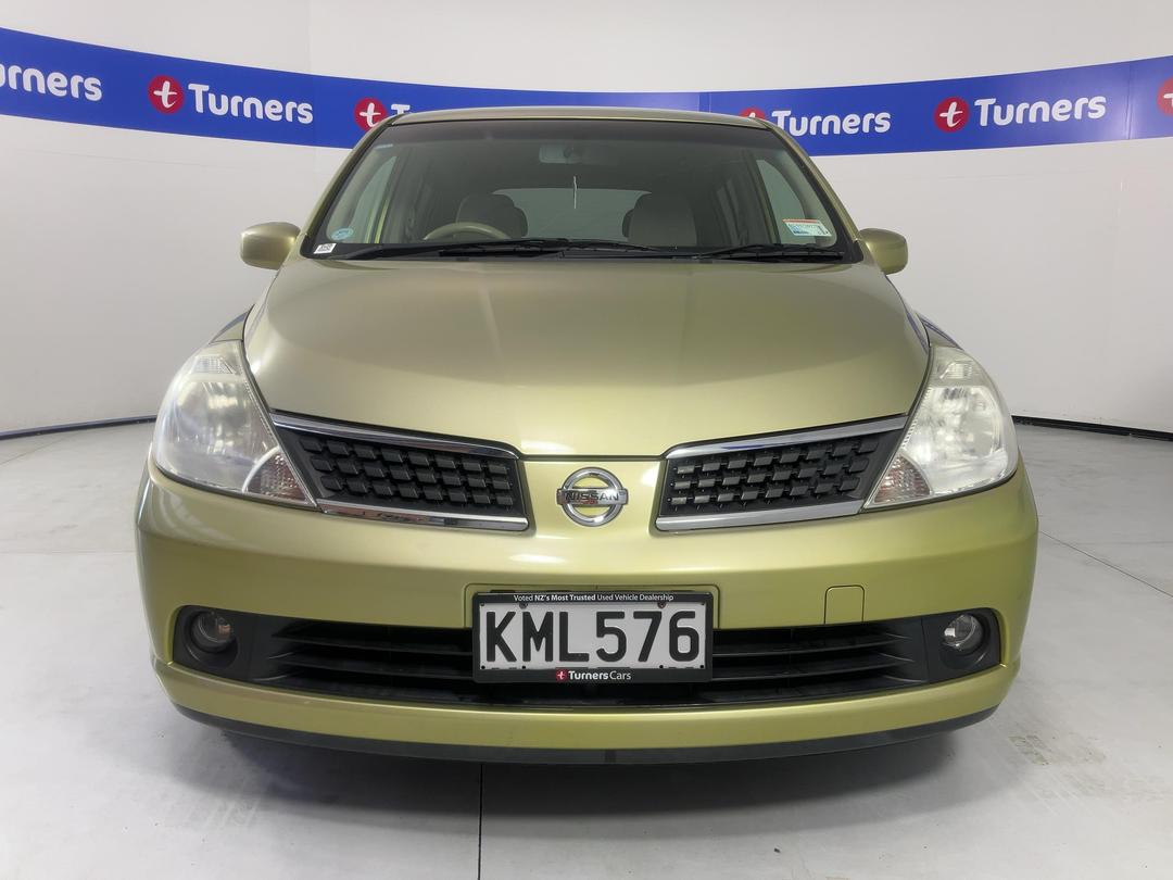 Photo '2' of Nissan Tiida