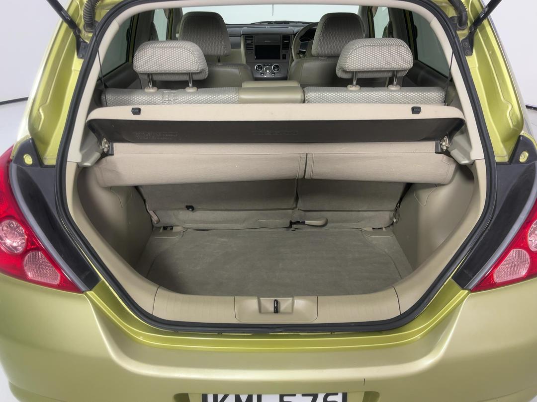 Photo '14' of Nissan Tiida