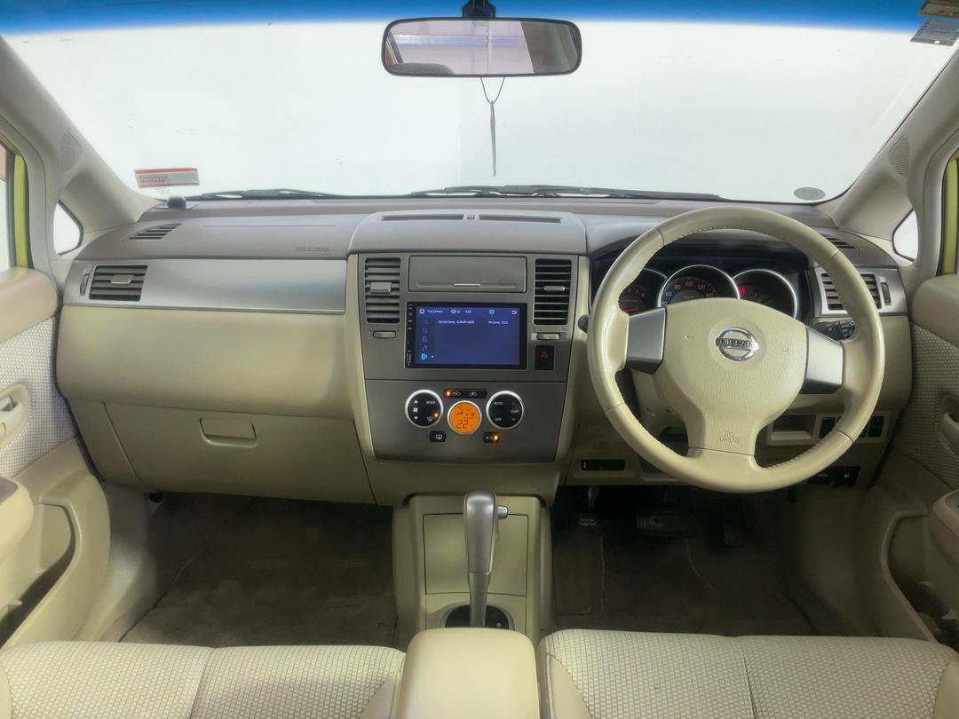 Photo '17' of Nissan Tiida