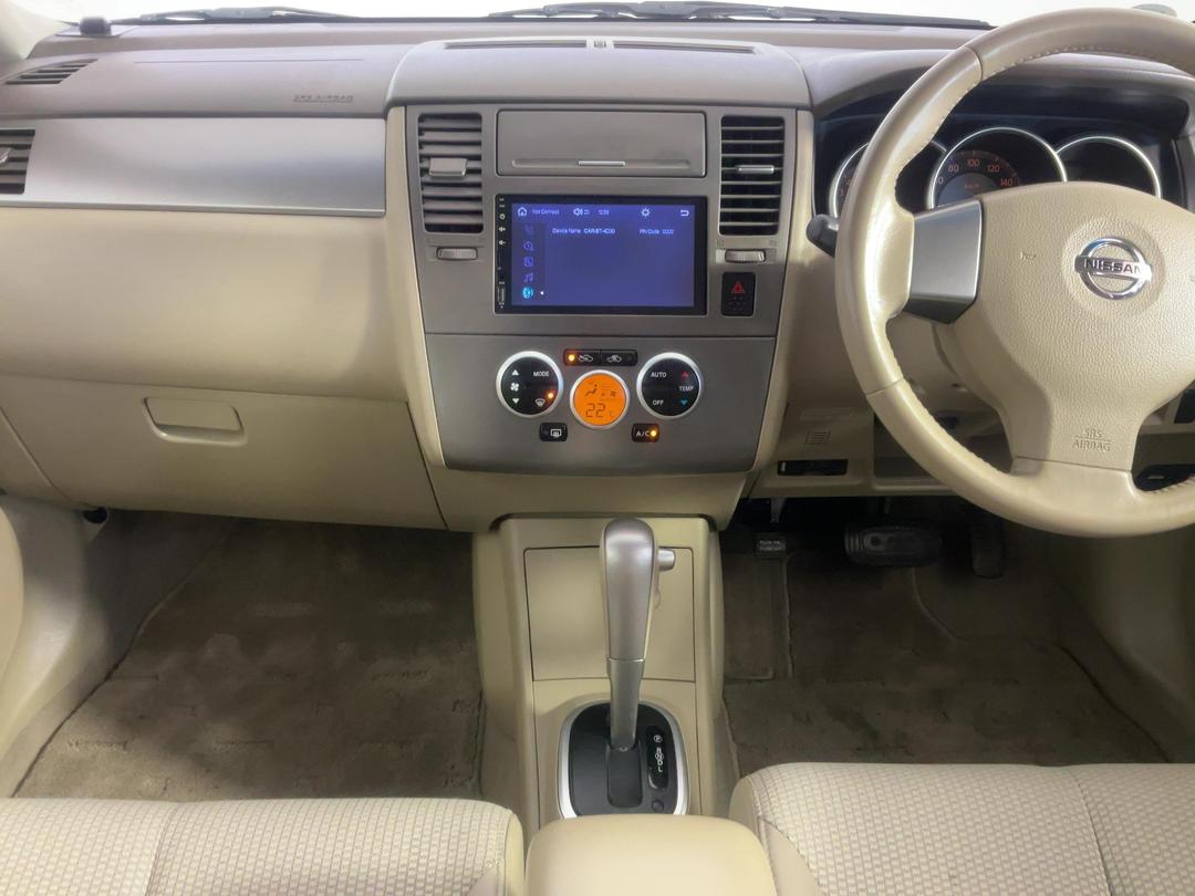 Photo '18' of Nissan Tiida