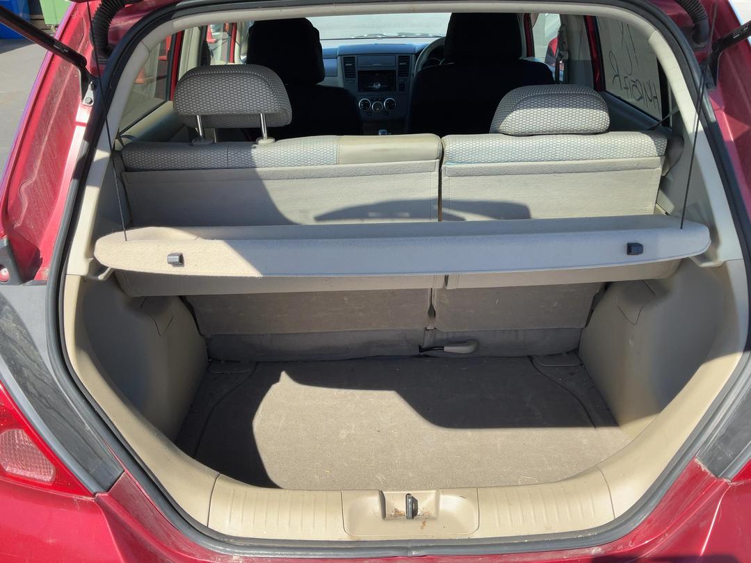 Photo '15' of Nissan Tiida Photo '15' of Nissan Tiida