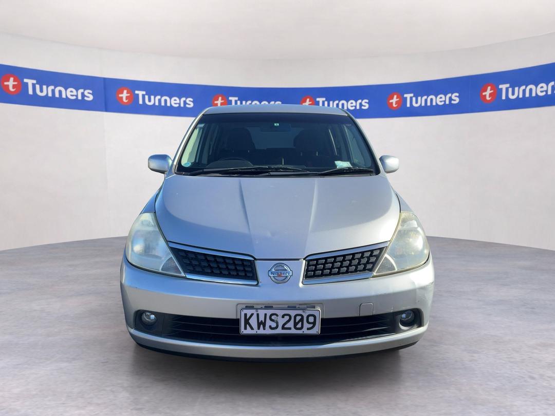 Photo '2' of Nissan Tiida