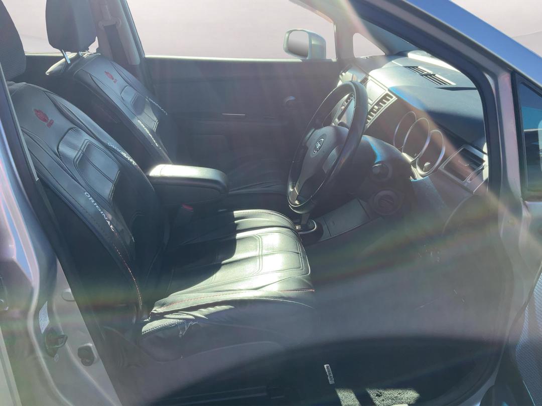 Photo '16' of Nissan Tiida