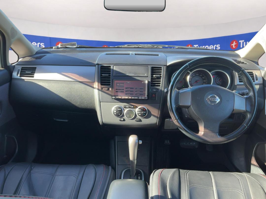 Photo '17' of Nissan Tiida