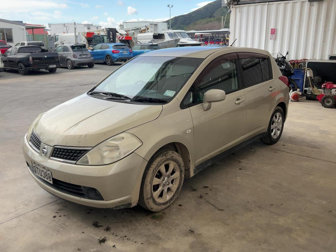Photo '4' of Nissan Tiida Photo '4' of Nissan Tiida