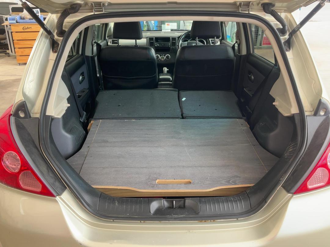Photo '17' of Nissan Tiida Photo '17' of Nissan Tiida