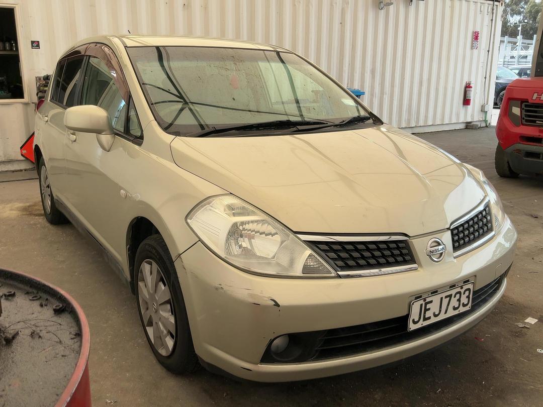 Photo '4' of Nissan Tiida Photo '4' of Nissan Tiida