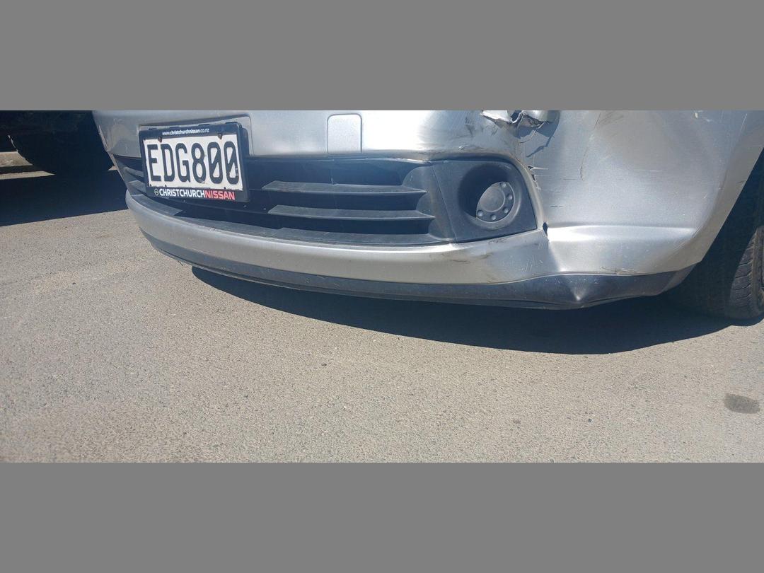 Photo '16' of Nissan Tiida ST