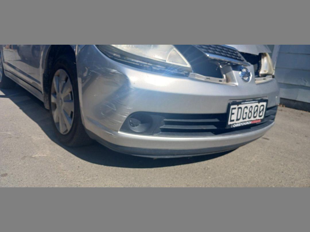 Photo '18' of Nissan Tiida ST