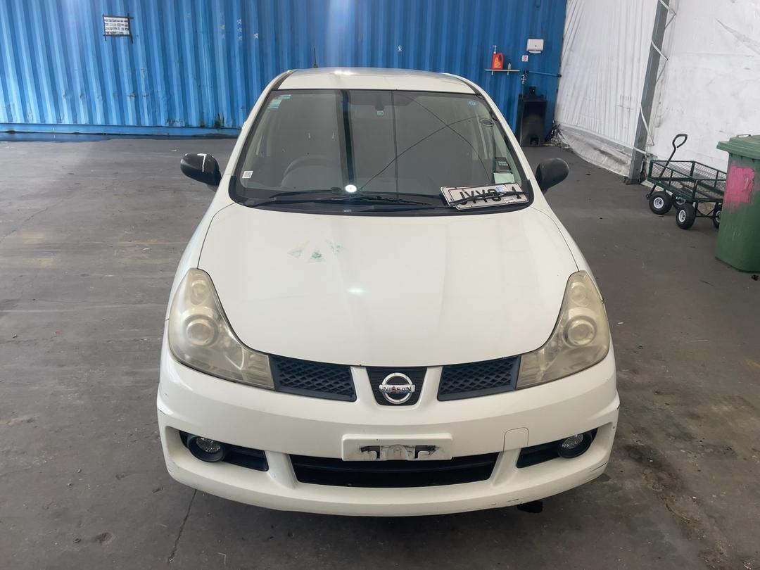 Photo '3' of Nissan Wingroad Photo '3' of Nissan Wingroad