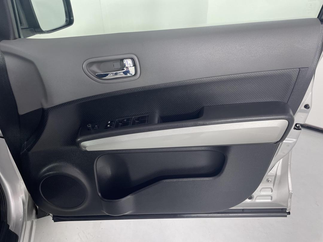 Photo '15' of Nissan X-Trail