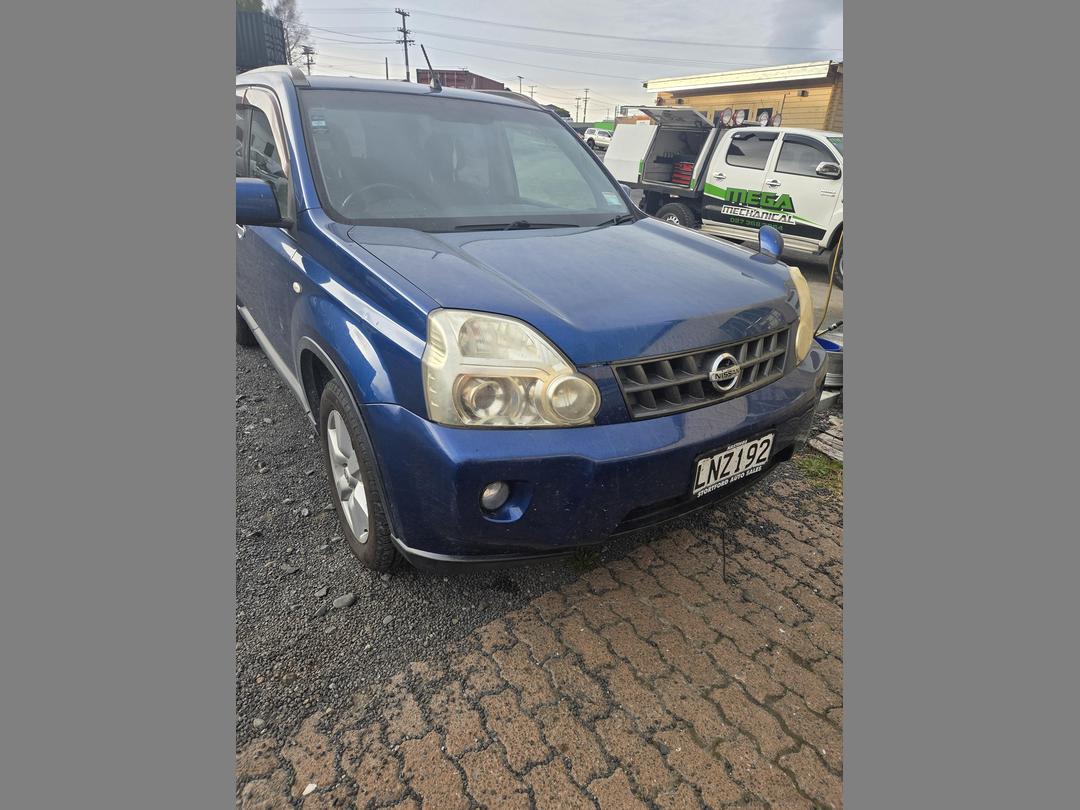 Photo '2' of Nissan X-Trail