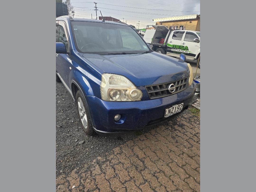 Photo '2' of Nissan X-Trail