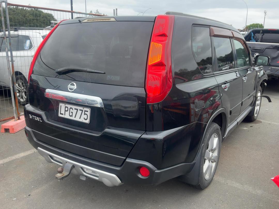 Photo '4' of Nissan X-Trail