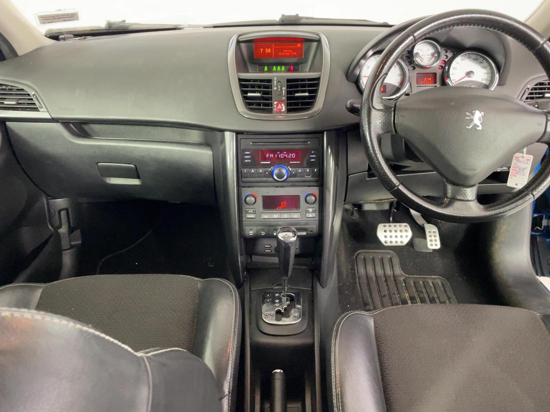 Photo '17' of Peugeot 207
