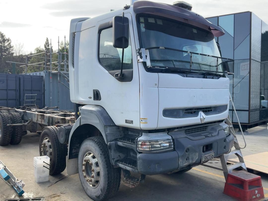 Photo '1' of Renault Kerax 420DCI Cab Chassis