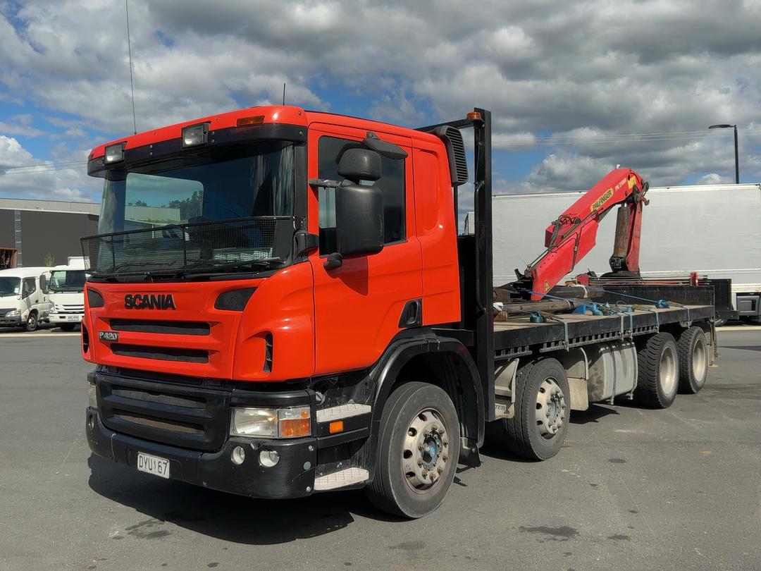 Photo '9' of SCANIA P420 Flat Deck Crane