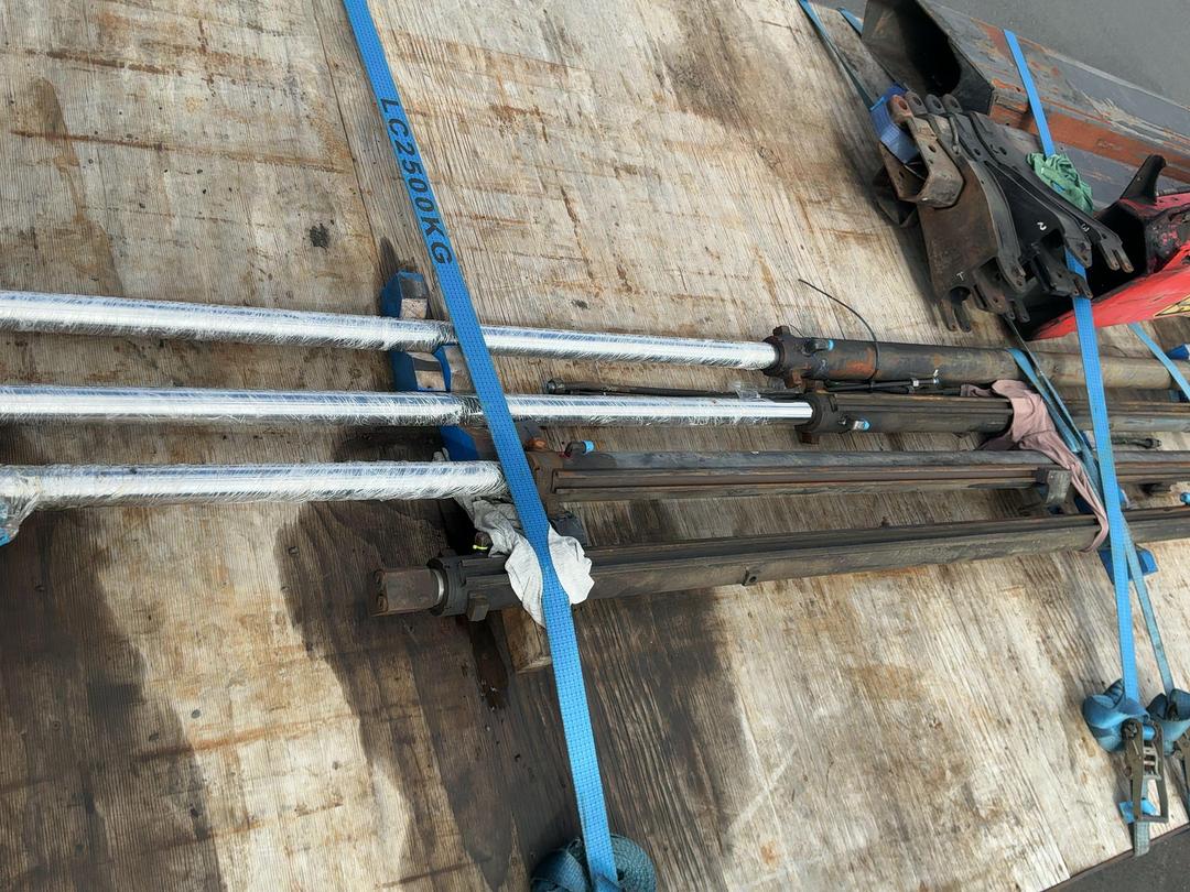 Photo '26' of SCANIA P420 Flat Deck Crane