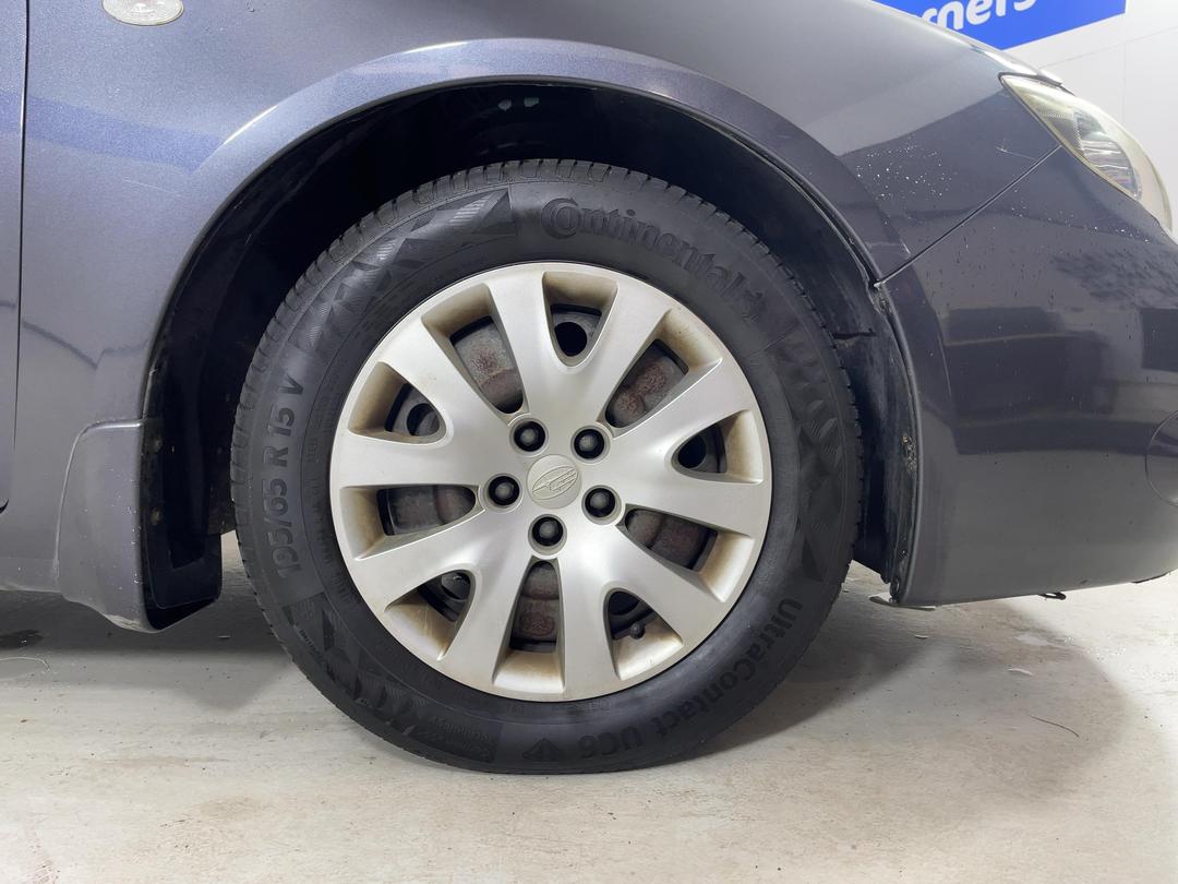 Photo '9' of Subaru Impreza