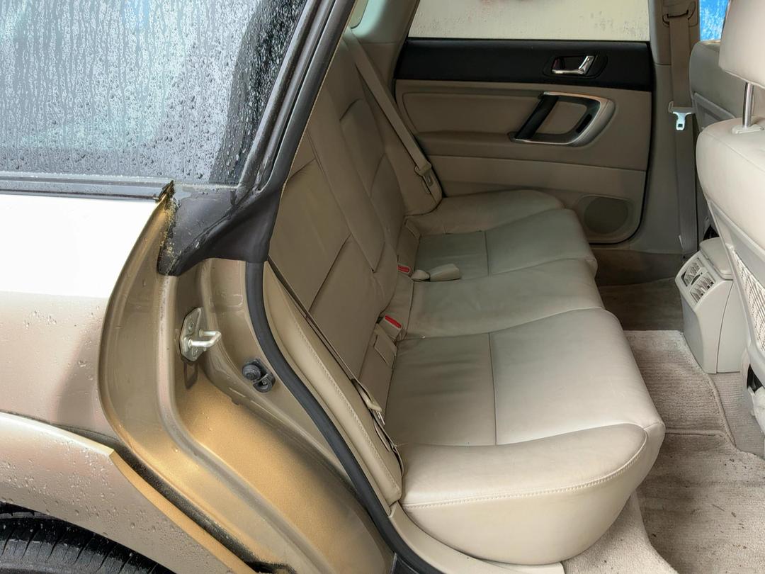Photo '18' of Subaru Legacy Photo '18' of Subaru Legacy