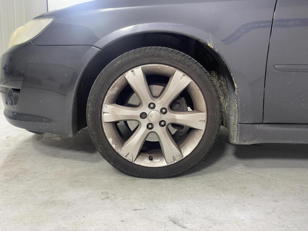Photo '8' of Subaru Legacy I Photo '8' of Subaru Legacy I