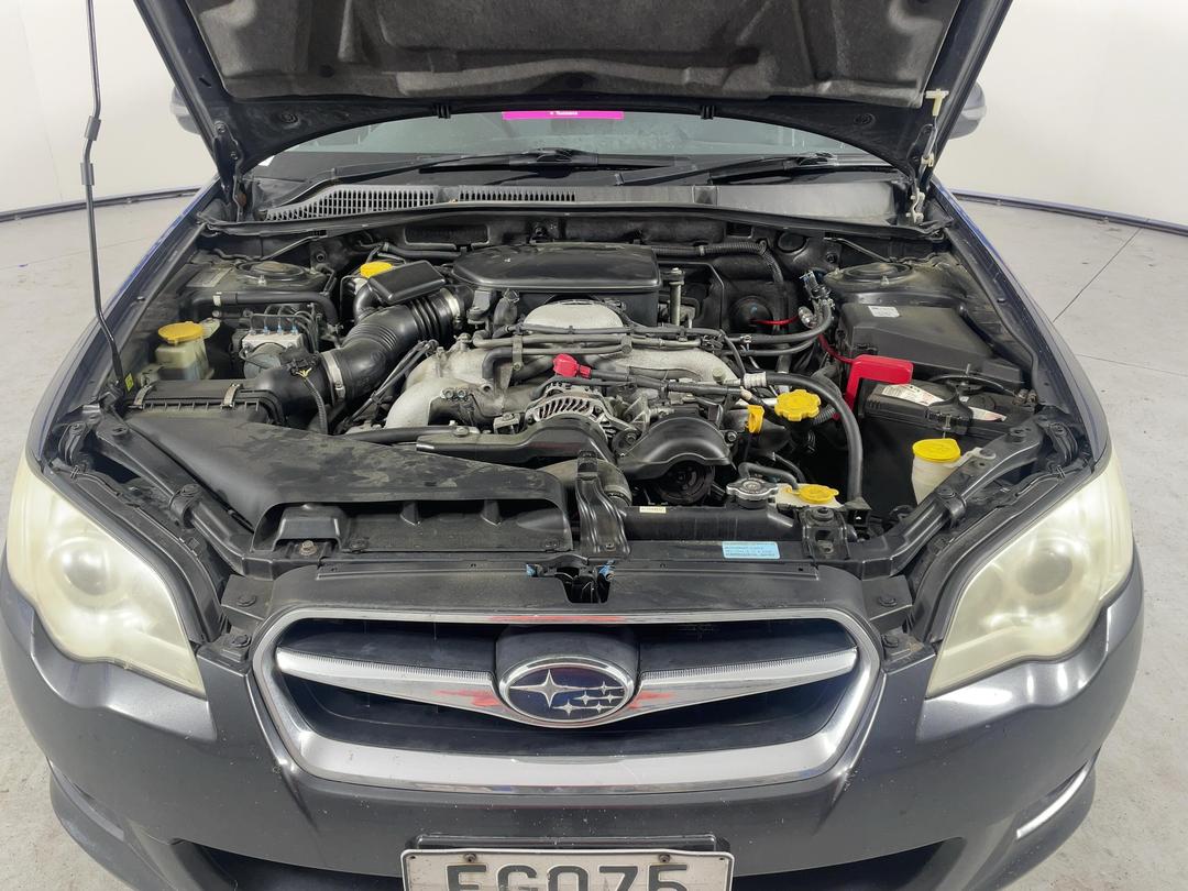 Photo '11' of Subaru Legacy I Photo '11' of Subaru Legacy I