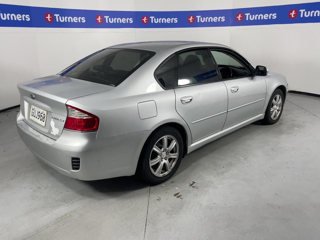 Photo '7' of Subaru Legacy