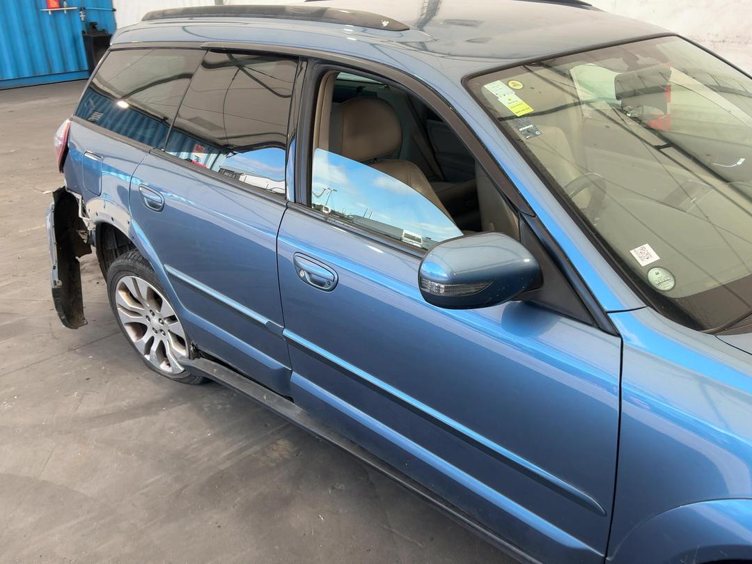 Photo '3' of Subaru Legacy