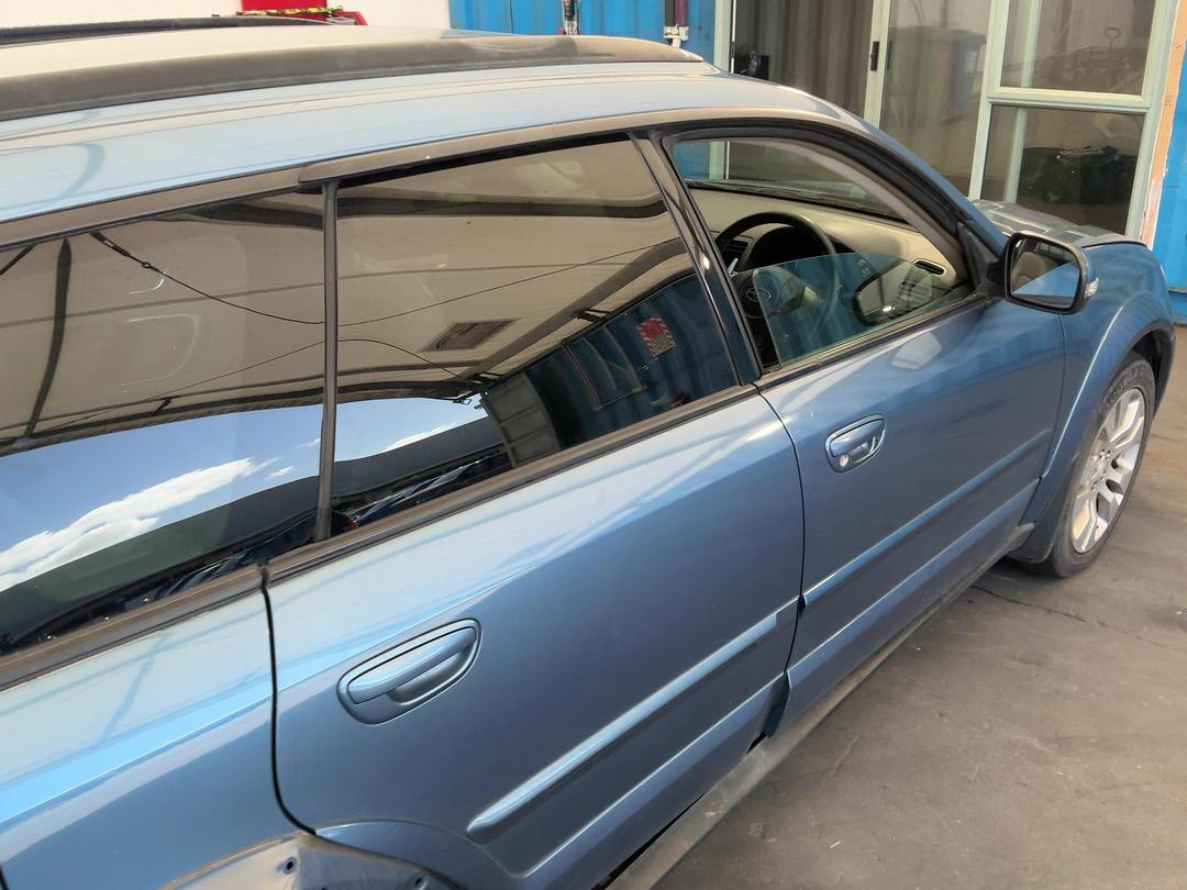 Photo '13' of Subaru Legacy