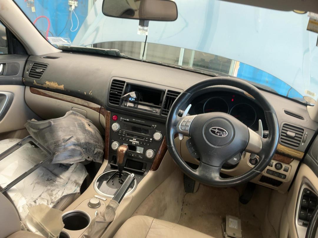 Photo '20' of Subaru Legacy