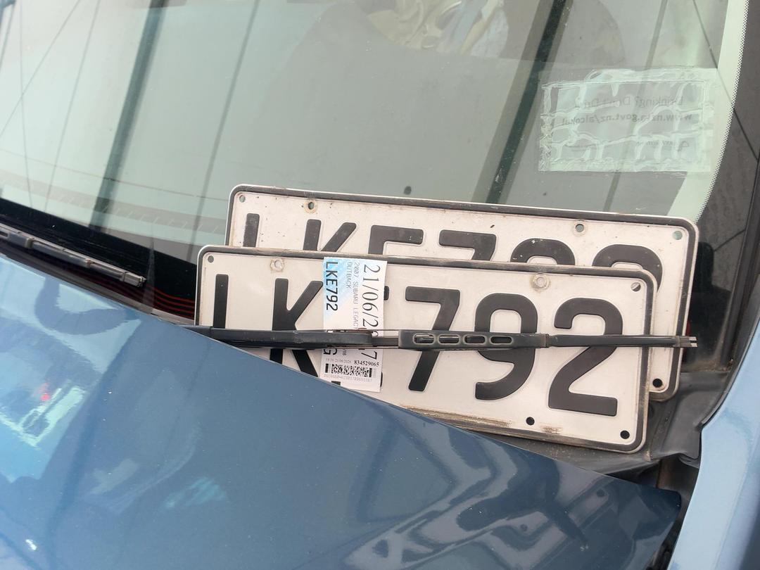 Photo '23' of Subaru Legacy