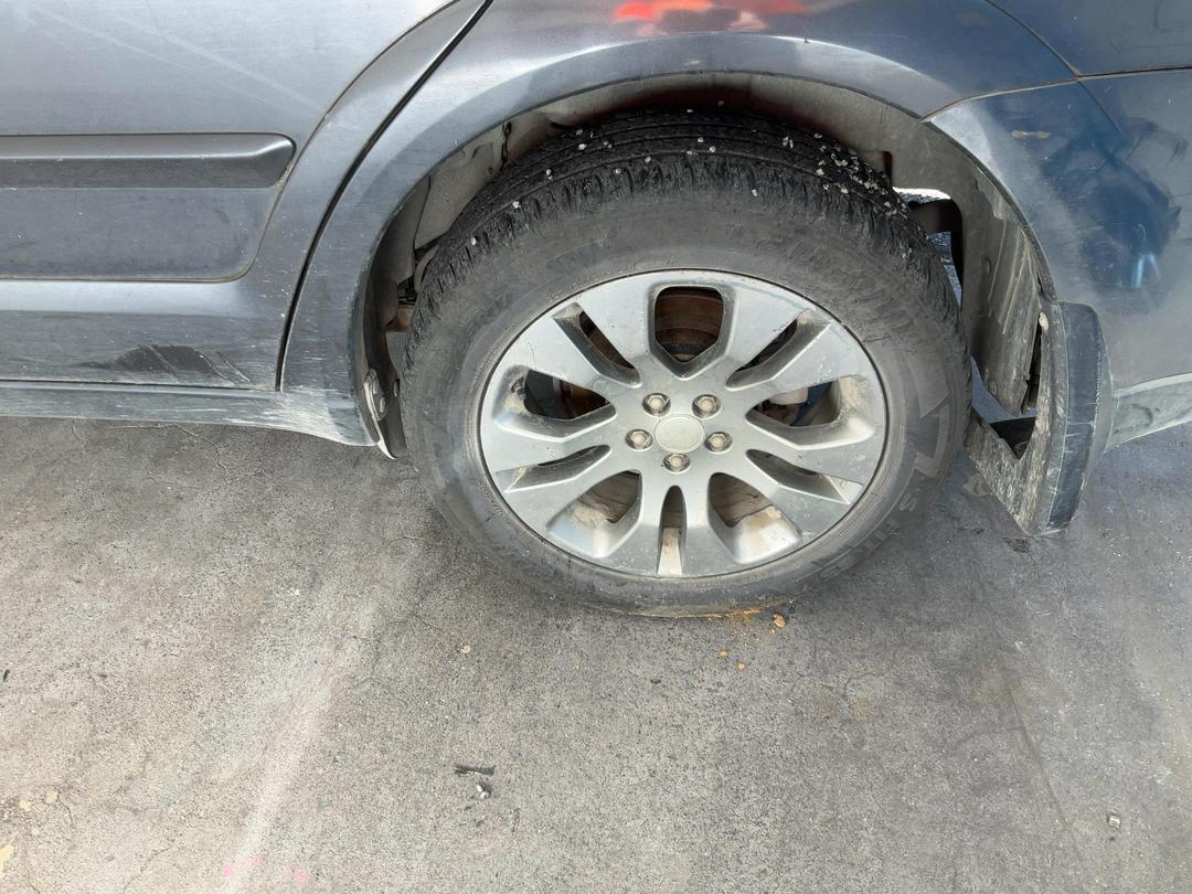 Photo '13' of Subaru Outback R