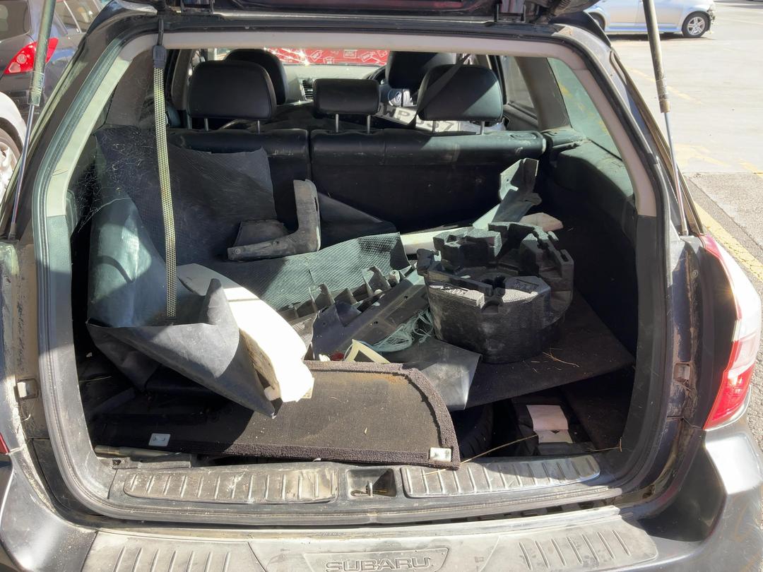 Photo '16' of Subaru Outback R