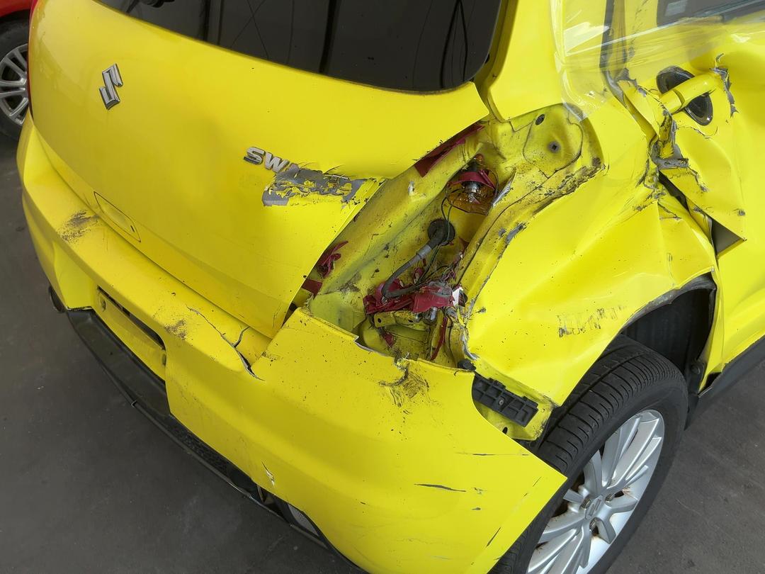 Photo '15' of Suzuki Swift Photo '15' of Suzuki Swift