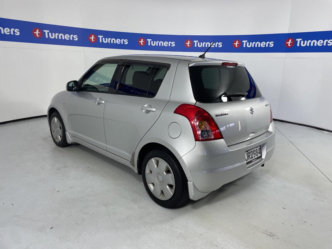 Photo '5' of Suzuki Swift