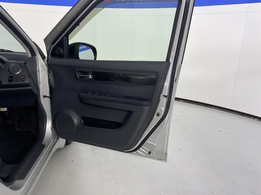 Photo '15' of Suzuki Swift