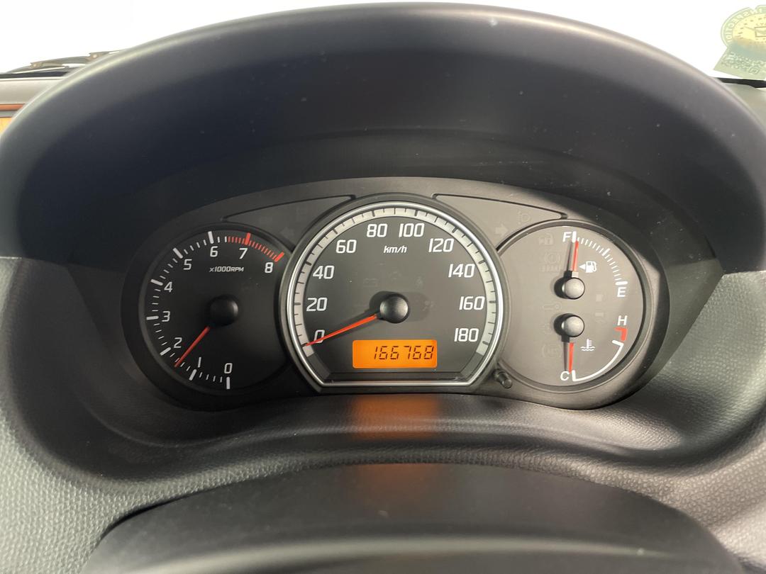 Photo '21' of Suzuki Swift