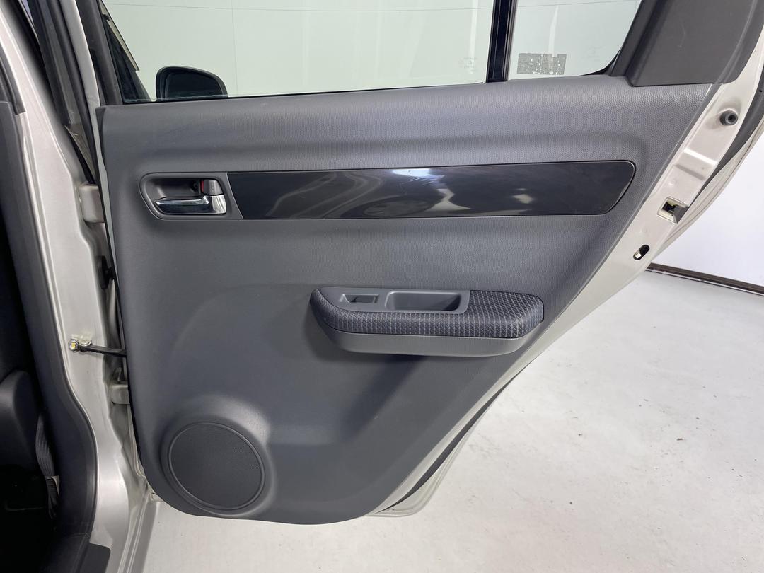 Photo '19' of Suzuki Swift