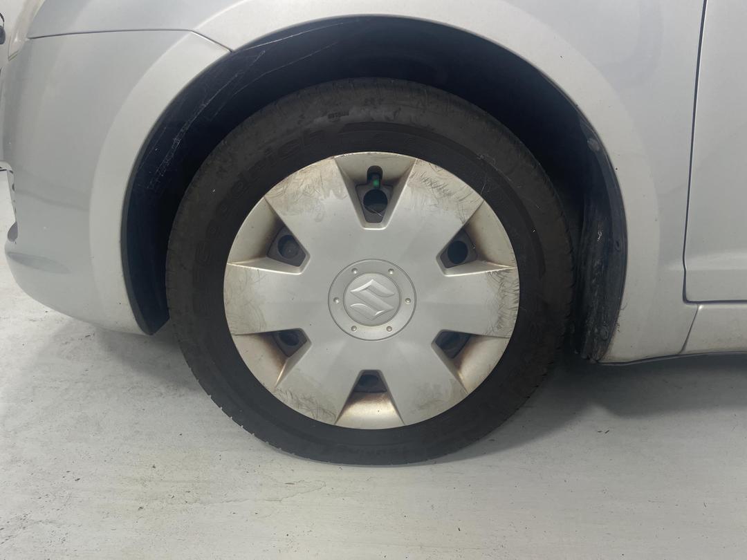 Photo '5' of Suzuki Swift