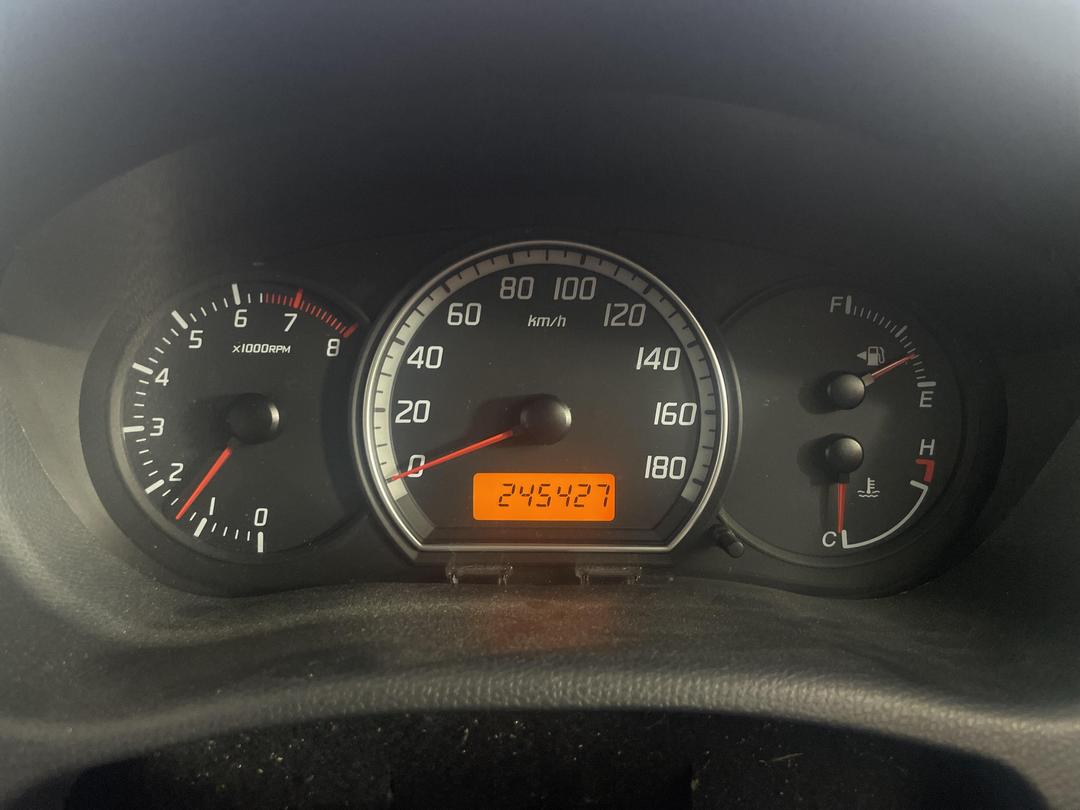 Photo '15' of Suzuki Swift